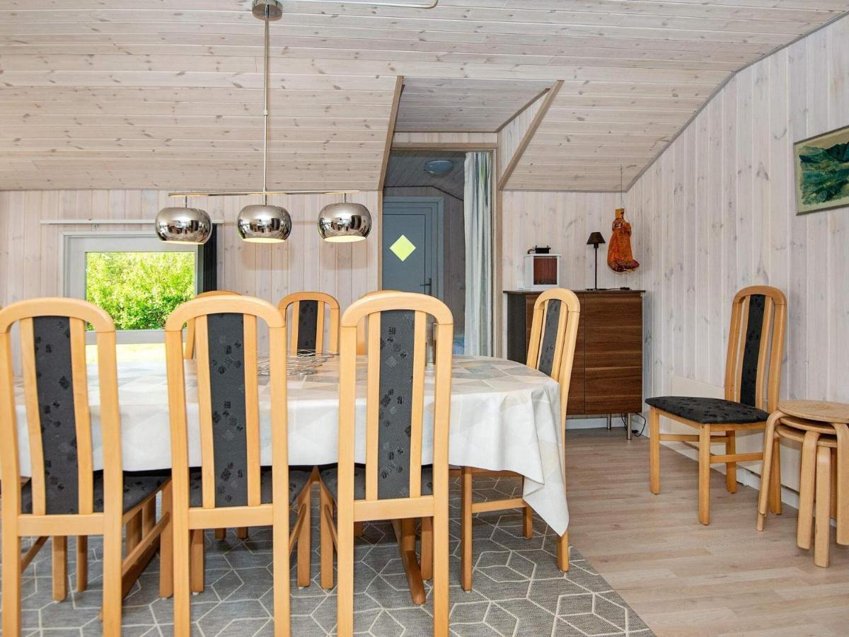 8 Person Holiday Home In Hejls ภายนอก รูปภาพ