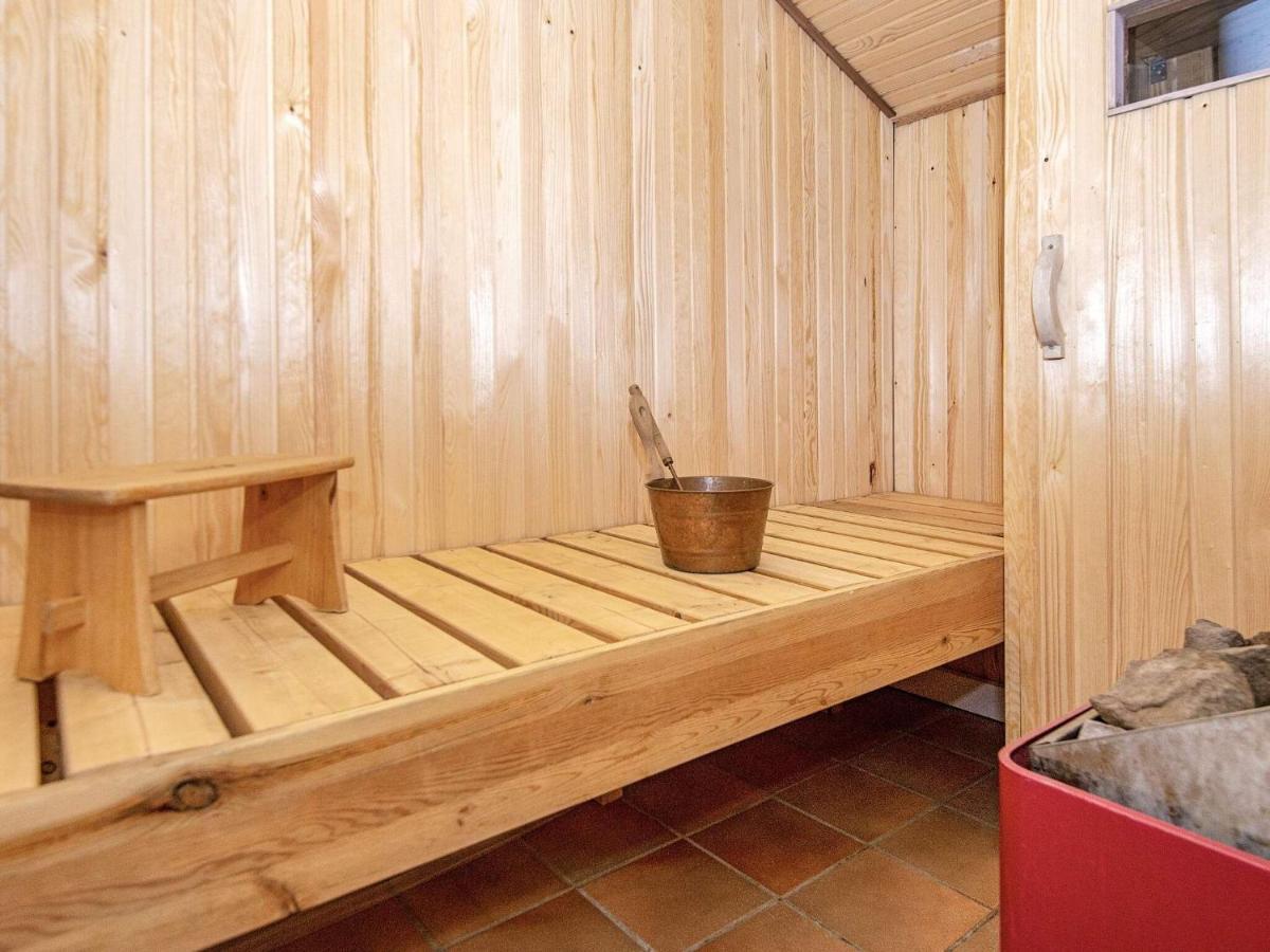 8 Person Holiday Home In Hejls ภายนอก รูปภาพ