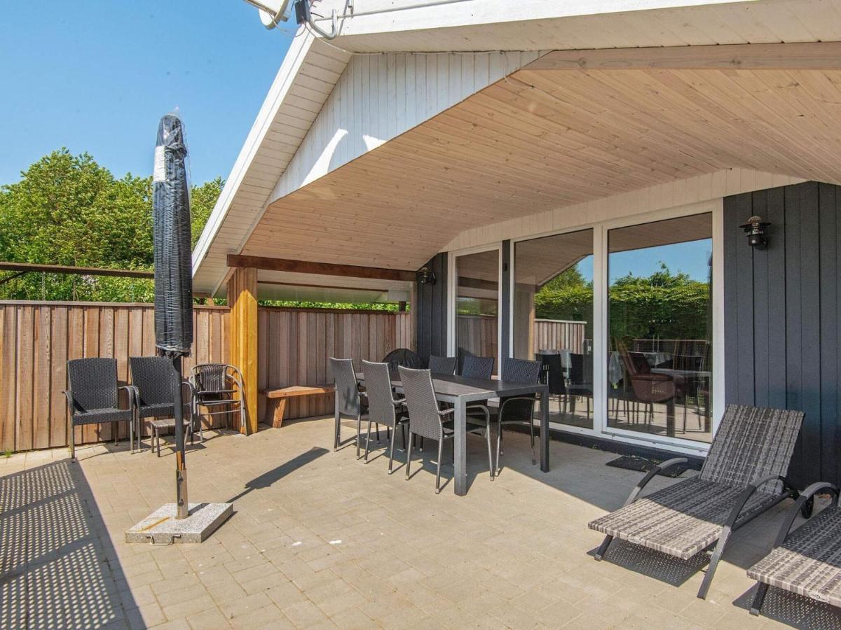 8 Person Holiday Home In Hejls ภายนอก รูปภาพ
